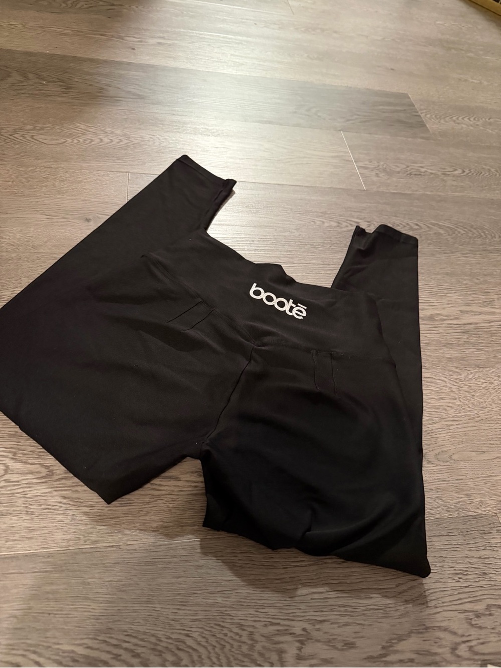 Booté Black High-Waist Leggings with Logo